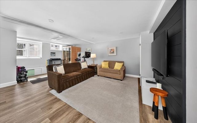 36 Independence Ln, Hingham, MA 02043