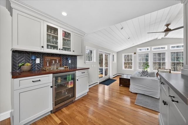 36 Independence Ln, Hingham, MA 02043