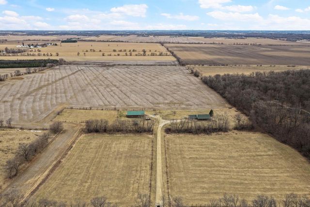 9620 W Topp Road, Evansville, WI 53536