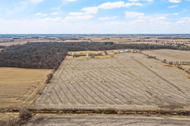 9620 W Topp Road, Evansville, WI 53536