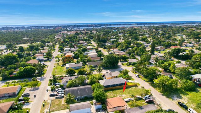 1141 Peak Road, Lake Worth, FL 33462