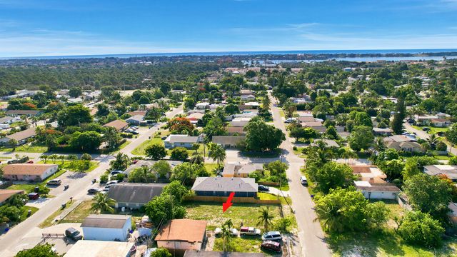 1141 Peak Road, Lake Worth, FL 33462