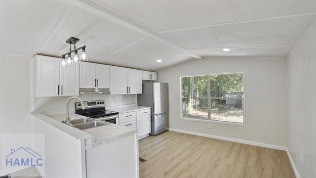 50 Sangster Road, Jesup, GA 31545