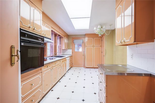 389 Yarmouth Road, Rochester, NY 14610
