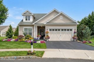4 Citadel Circle, Monroe, NJ 08831