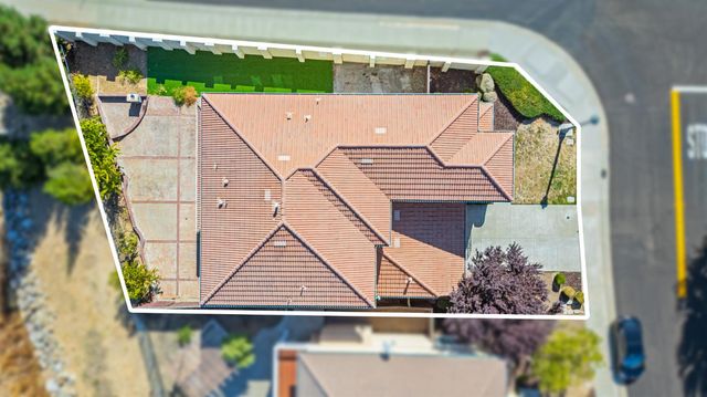 9015 Tee Box Ct, Patterson, CA 95363