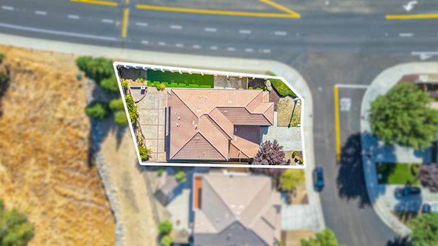 9015 Tee Box Ct, Patterson, CA 95363