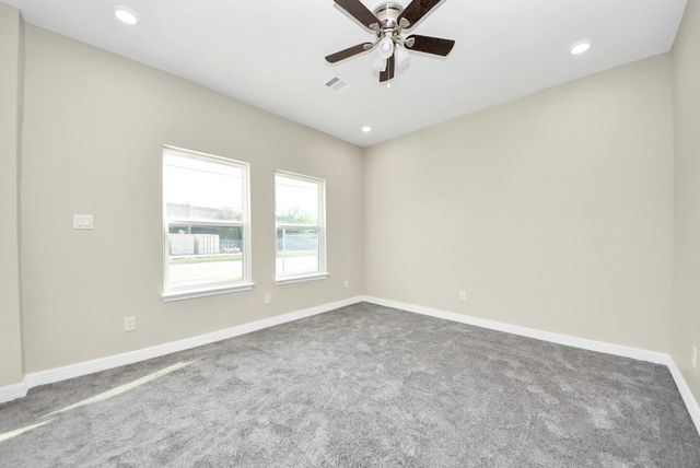 8215 La Porte Road, Houston, TX 77012