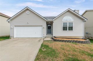 435 N Queen Ridge Avenue, Independence, MO 64056