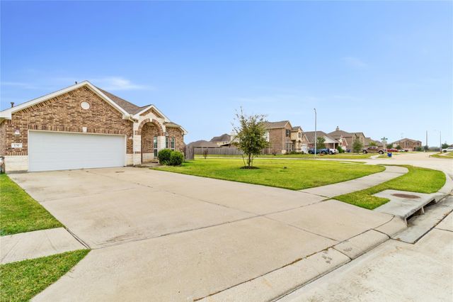 131 San Jacinto Drive, Baytown, TX 77523