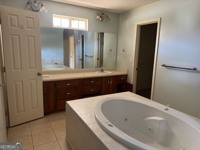 100 Arbor Court, Kingsland, GA 31548