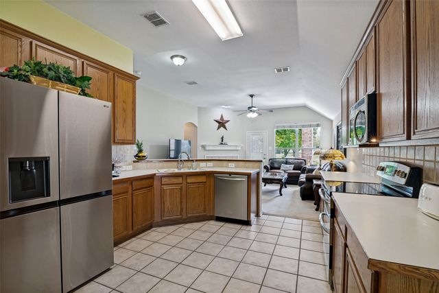 8702 Nairn Street, Rowlett, TX 75089