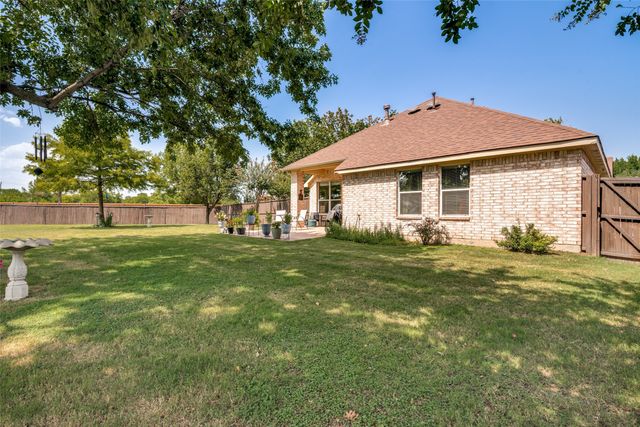8702 Nairn Street, Rowlett, TX 75089