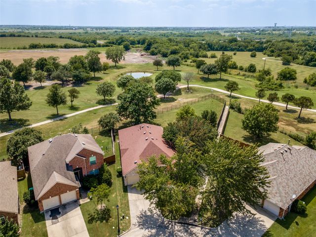 8702 Nairn Street, Rowlett, TX 75089
