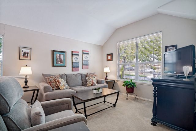 8702 Nairn Street, Rowlett, TX 75089