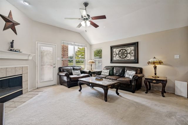 8702 Nairn Street, Rowlett, TX 75089