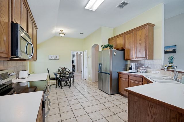 8702 Nairn Street, Rowlett, TX 75089