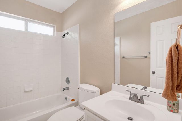 1415 Quicksilver CIR, Round Rock, TX 78665