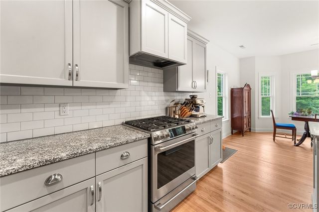 216 Edwin Cir, Aylett, VA 23009