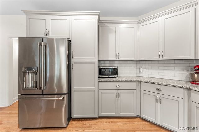 216 Edwin Cir, Aylett, VA 23009
