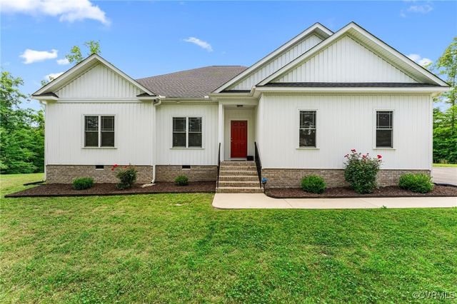 216 Edwin Cir, Aylett, VA 23009