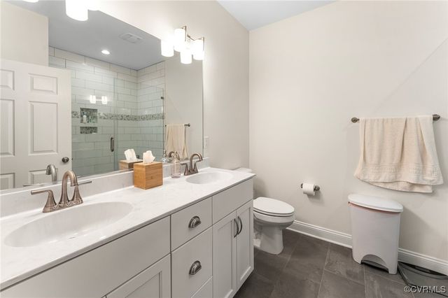 216 Edwin Cir, Aylett, VA 23009