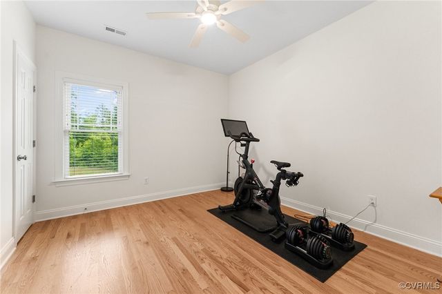 216 Edwin Cir, Aylett, VA 23009