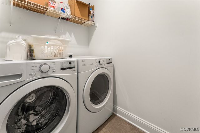 216 Edwin Cir, Aylett, VA 23009