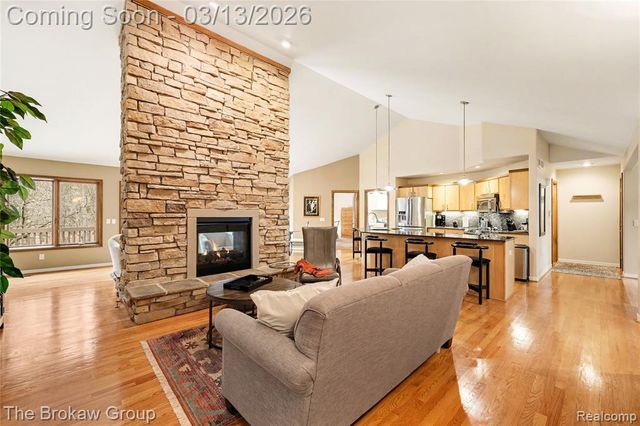 1672 Deer Path Trail, Oxford, MI 48371