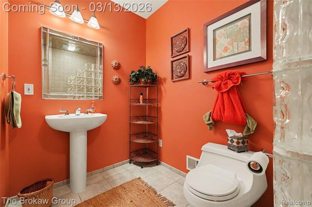 1672 Deer Path Trail, Oxford, MI 48371