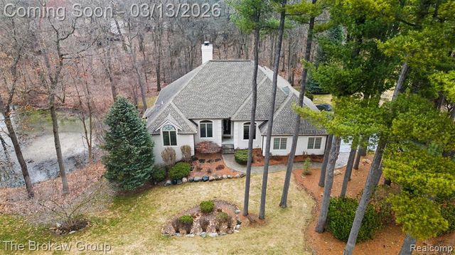 1672 Deer Path Trail, Oxford, MI 48371