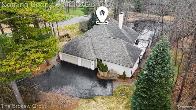1672 Deer Path Trail, Oxford, MI 48371