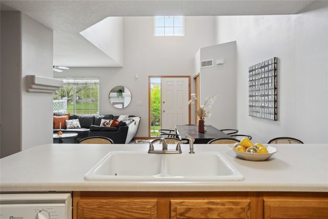 756 SE Williams Court, Waukee, IA 50263