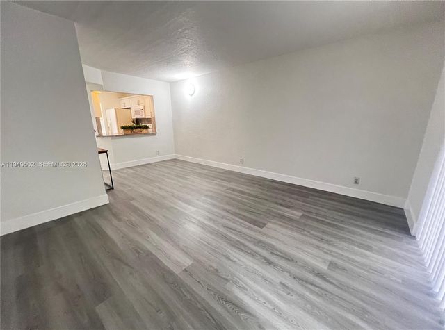 9156 NW 40th St 105-1, Coral Springs, FL 33065