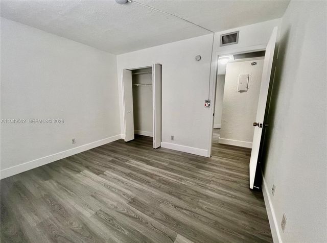 9156 NW 40th St 105-1, Coral Springs, FL 33065