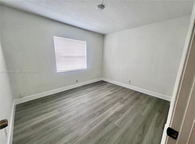 9156 NW 40th St 105-1, Coral Springs, FL 33065