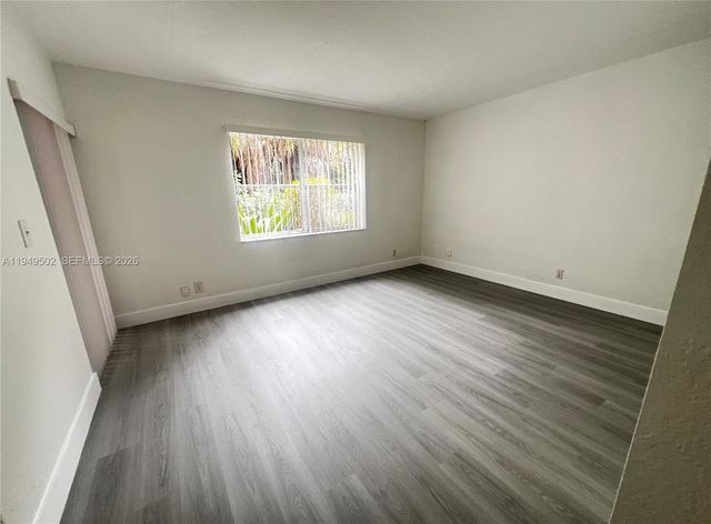 9156 NW 40th St 105-1, Coral Springs, FL 33065