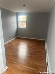 102 Jericho Turnpike 3C, New Hyde Park, NY 11040