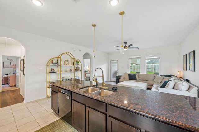 2513 Bayrose Drive, La Marque, TX 77568