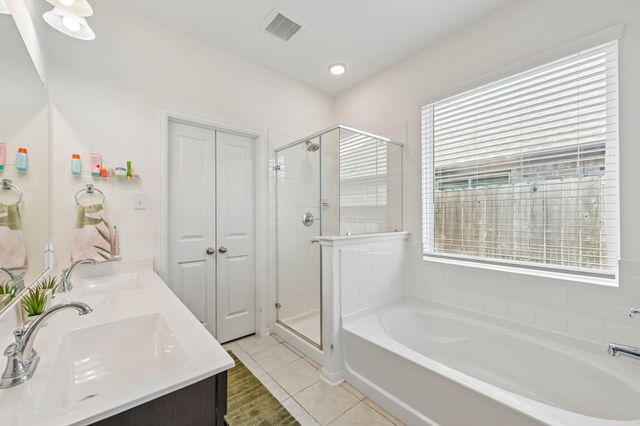 2513 Bayrose Drive, La Marque, TX 77568