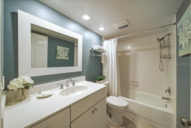 835 WEXFORD BOULEVARD 301, Venice, FL 34293