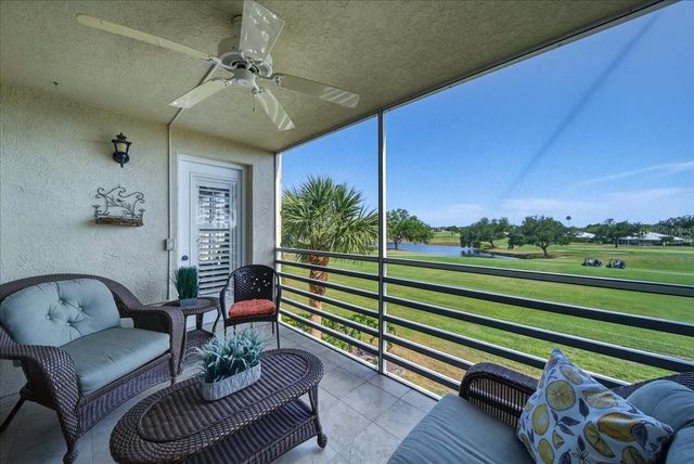 835 WEXFORD BOULEVARD 301, Venice, FL 34293