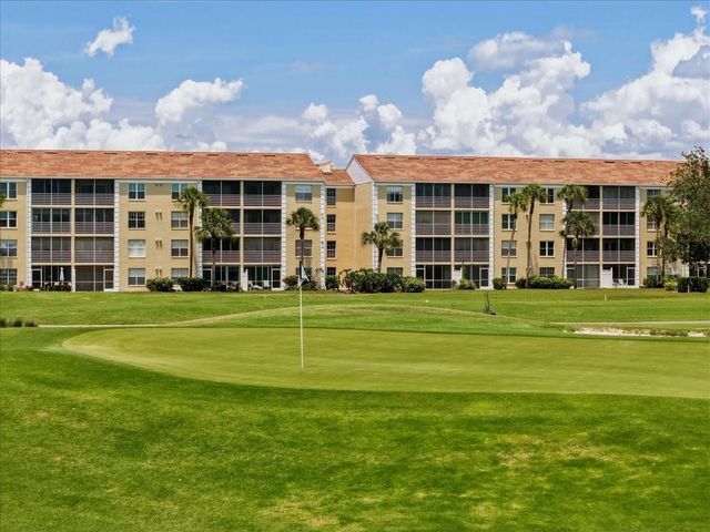 835 WEXFORD BOULEVARD 301, Venice, FL 34293