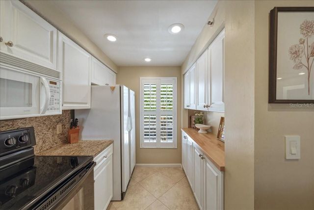 835 WEXFORD BOULEVARD 301, Venice, FL 34293