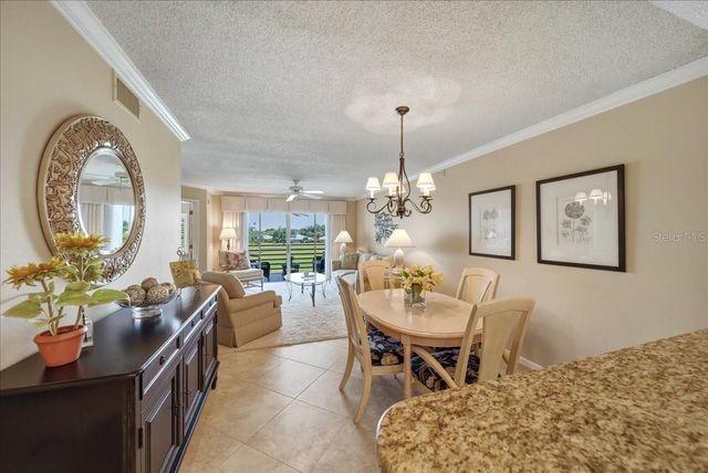 835 WEXFORD BOULEVARD 301, Venice, FL 34293