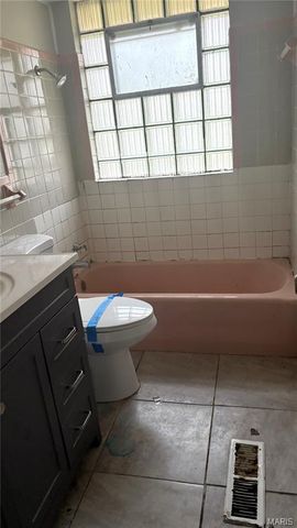 828 Marias Drive, St Louis, MO 63137