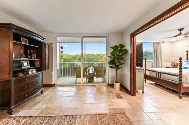 689 NE 6th Court 2090, Boynton Beach, FL 33435