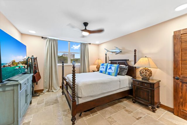 689 NE 6th Court 2090, Boynton Beach, FL 33435