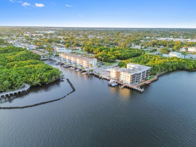 689 NE 6th Court 2090, Boynton Beach, FL 33435