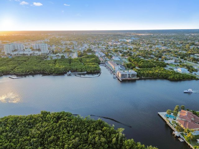 689 NE 6th Court 2090, Boynton Beach, FL 33435